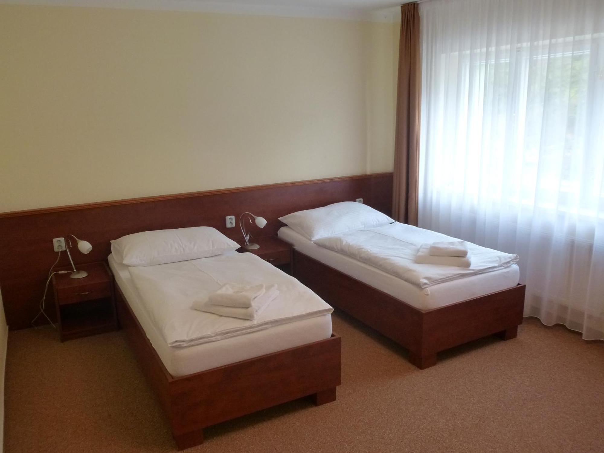 Hotel Rudka Kunstat Exterior photo